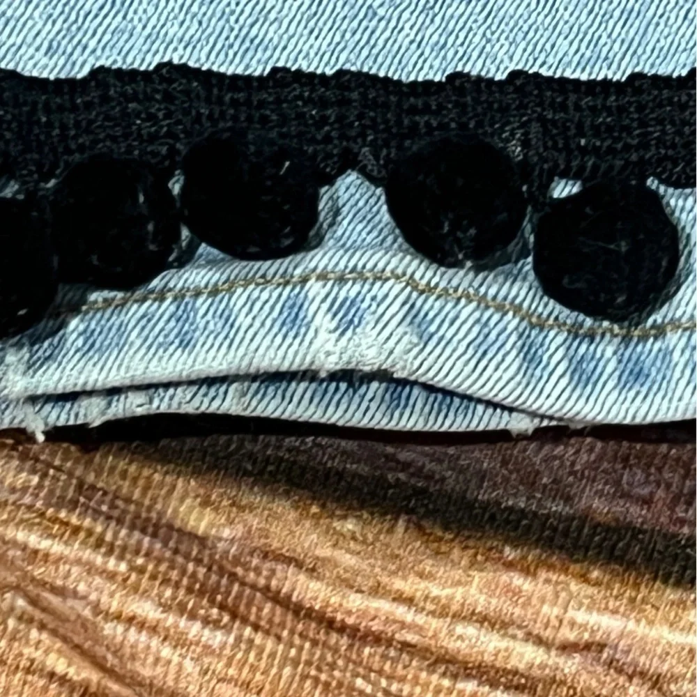 Sanctuary Lite Blue Denim Decorative Fringe Women's Modern Straight Jeans